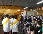 Hàng nghìn phật tử đón lễ Phật đản tại Nhật Bản