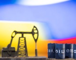 Mỹ đề xuất EU kết hợp nhiều biện pháp trừng phạt dầu mỏ Nga