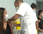 Tây Ban Nha tiêm vaccine mũi 4 cho toàn dân