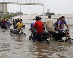 Lũ lụt nghiêm trọng tại Pakistan đẩy hàng trăm người vào cảnh vô gia cư