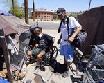 Người vô gia cư tại Mỹ chống chọi với nắng nóng 'cực đoan và chết chóc'