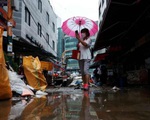 Mưa giảm bớt ở thủ đô Hàn Quốc trong bối cảnh lũ lụt gây thiệt hại nặng nề