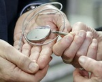Romania triệt phá đường dây tái sử dụng thiết bị cấy ghép tim mạch