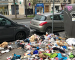 Làn sóng bãi công lên cao, người dân Paris chật vật giữa 'khủng hoảng rác'