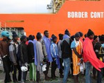 Châu Âu thảo luận về nhập cư trái phép và khủng bố