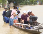 Thừa Thiên Huế: Nhiều vùng dân cư vẫn còn ngập sâu
