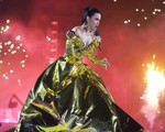Katy Perry biểu diễn tại VinFuture 2023