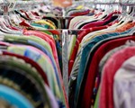 EU cấm tiêu hủy quần áo tồn kho
