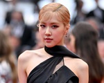 Rosé (BLACKPINK) xuất hiện yêu kiều trên thảm đỏ Cannes 2023