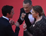 Tom Hanks nổi nóng trên thảm đỏ Cannes