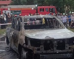 Ô tô bốc cháy sau tiếng nổ lớn, lái xe tử vong
