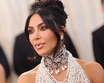 Mặc kệ chỉ trích, Kim Kardashian nỗ lực trở thành diễn viên