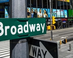 Broadway cân nhắc đình công cùng diễn viên, biên kịch Hollywood