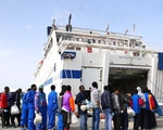 Kỷ lục gần 7.000 người di cư đến Italy trong vòng 24 giờ
