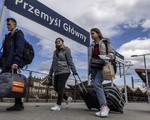 Ba Lan cắt giảm trợ cấp cho người di cư Ukraine
