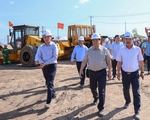 Thủ tướng kiểm tra hiện trường, thúc đẩy tiến độ 2 dự án cao tốc trọng điểm vùng Đông Nam Bộ