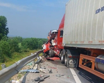 Tai nạn liên hoàn trên cao tốc Cam Lộ - La Sơn, 3 người thương vong