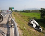 Thủ tướng yêu cầu làm rõ nguyên nhân vụ tai nạn đặc biệt nghiêm trọng trên cao tốc Cam Lộ - La Sơn