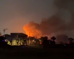 TP Hồ Chí Minh: Cháy lớn ở khu nhà xưởng trong đêm, thiêu rụi nhiều tài sản