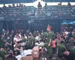 Đột kích quán bar ở Hà Nội, phát hiện 32 'dân chơi' dương tính với ma túy