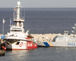 Tàu chở hàng viện trợ đầu tiên rời cảng Cyprus hướng tới Gaza