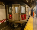 Người đàn ông thiệt mạng ở New York sau khi bị đẩy xuống đường ray tàu điện ngầm