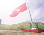 Xúc động lễ thượng cờ Tổ quốc tại Tiền Phong Marathon 2024