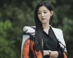 Kim Ji Won mặc 82 bộ trang phục trong 8 tập phim &apos;Nữ hoàng nước mắt&apos;