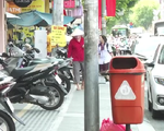 Bất hợp lý kẻ vạch phân chia vỉa hè ở TP Hồ Chí Minh