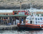 Italy cứu sống khoảng 300 người di cư gặp nạn trên biển
