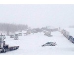 Canada: Tai nạn liên hoàn vì bão tuyết, 100 người bị thương