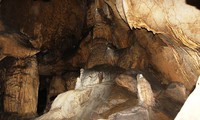 Quang Tri promotes new cave as tourist destination