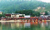 Raft race held in Ha Giang province