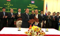 Vietnam, Cambodia cooperate in telecommunication