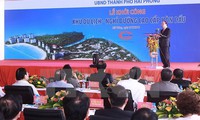 Prime Minister attends Hai Phong container port ground-breaking