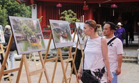Photo exhibition celebrates Hanoi's Liberation Day
