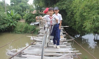 Temporary bridge helps students attend school