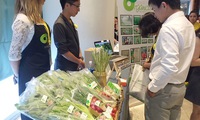 Group focuses on trust in VN food