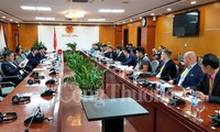 VN needs tech updates to remain competitive: experts