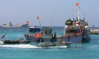3,000 national flags presented to Quang Ngai fishermen