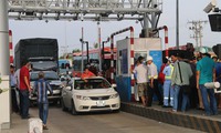 BOT Cai Lậy opens gates as drivers ask for small change