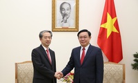 Deputy PM Vuong Dinh Hue receives Chinese Ambassador