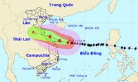 Typhoon Vamco with gusts up to 165km per hour, 390km from Da Nang - Hue coast