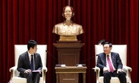 Hanoi leader receives AEONMALL Vietnam General Director