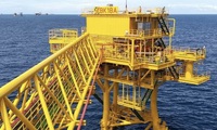 Vietsovpetro puts new generation unmanned mini oil rig into operation