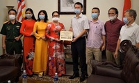 Vietnamese in Malaysia donate to COVID-19 vaccine fund