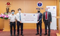 Vietnam receives 150.000 boxes of medicines for non-communicable diseases