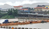 Temporary pontoon bridge reopens in Quang Ninh