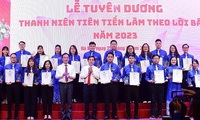 Outstanding young people of central agencies honoured