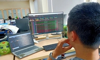 VN-Index drops 0.38% on October 25